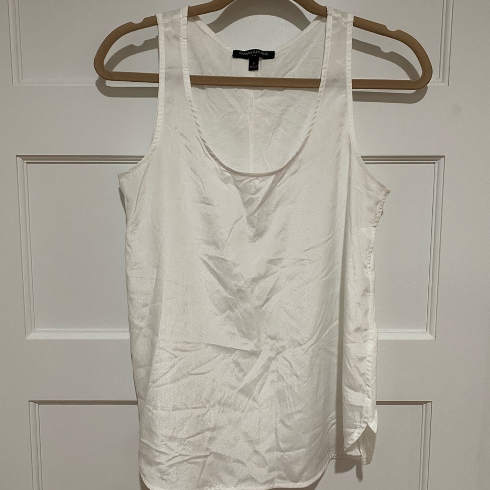 White Sleeveless Women's Top
